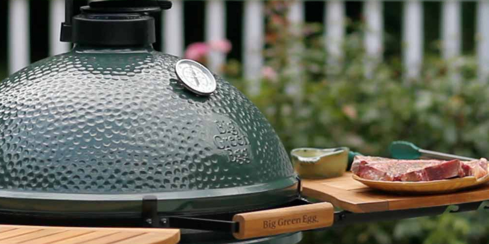 big green egg charcoal grill